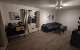 Vardo Accommodation - White House